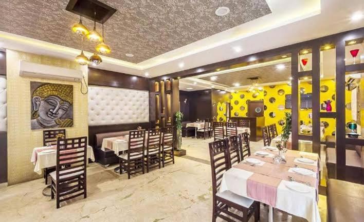 Hotel Bellevue , Gwalior Buitenkant foto