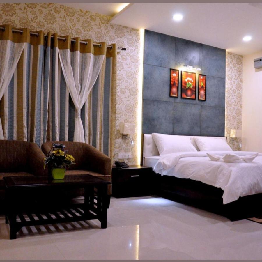 Hotel Bellevue , Gwalior Buitenkant foto